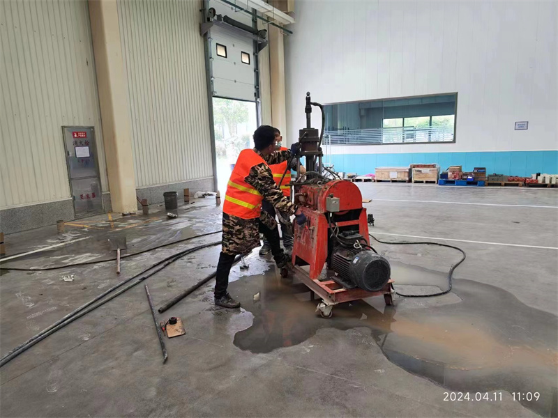 常宁厂房地面下沉塌陷注浆加固施工